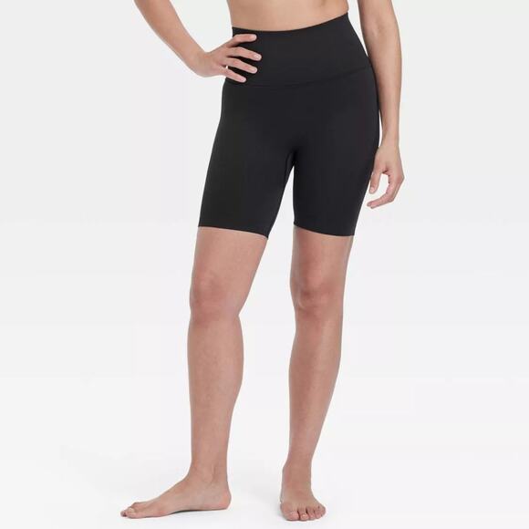 all in motion Pants - All In Motion Women's Seamless High Rise Rib Bike Shorts Black Size S
